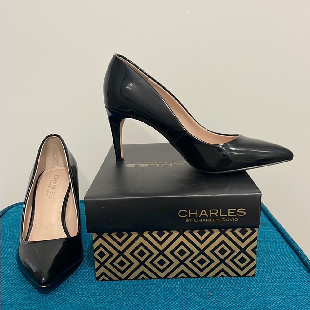 Charles by Charles David Lesslie Black Patent Women's Pumps